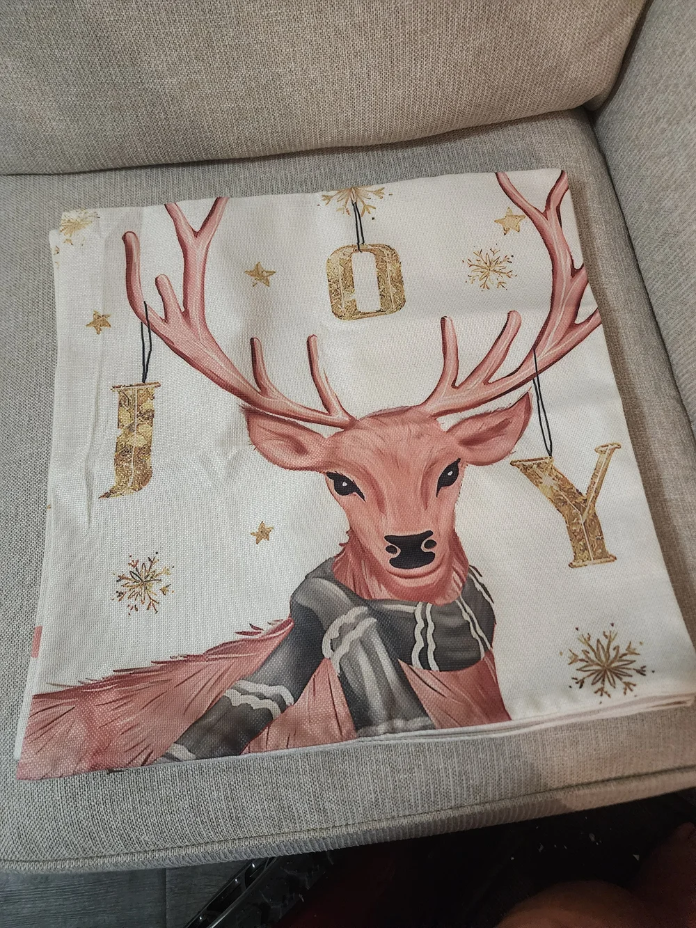 Pink Christmas Decorative Pillow Covers. Set of 4.  16